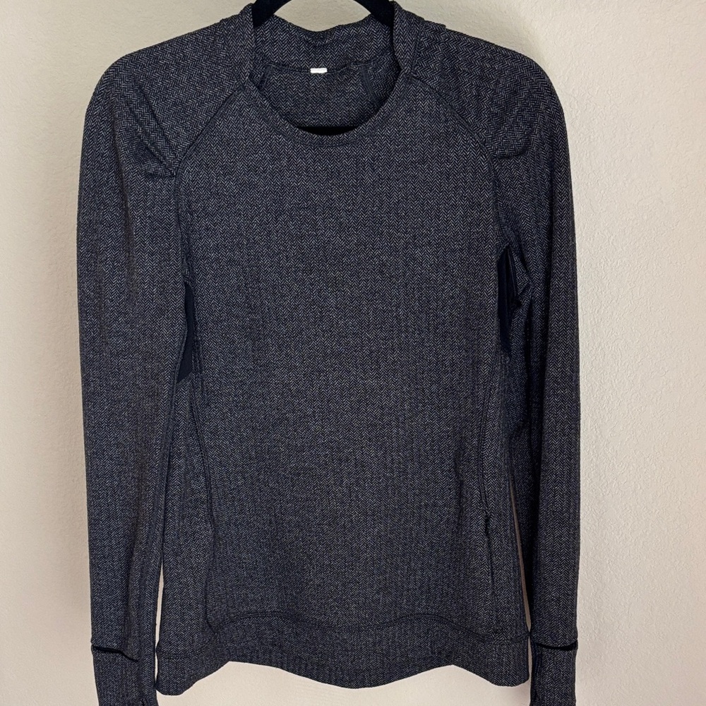 lululemon athletica Gray Herringbone Pullover Long Sleeve Top